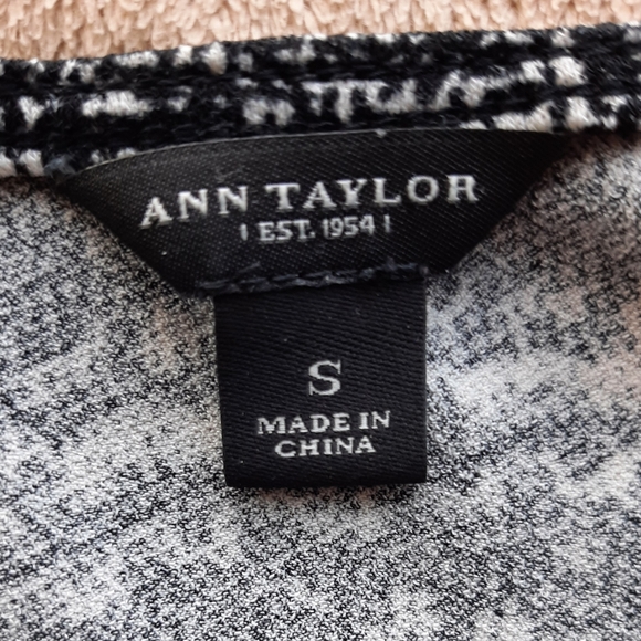 ANN TAYLOR - Rich black and white top for women - Size: S - Picture 7 of 15